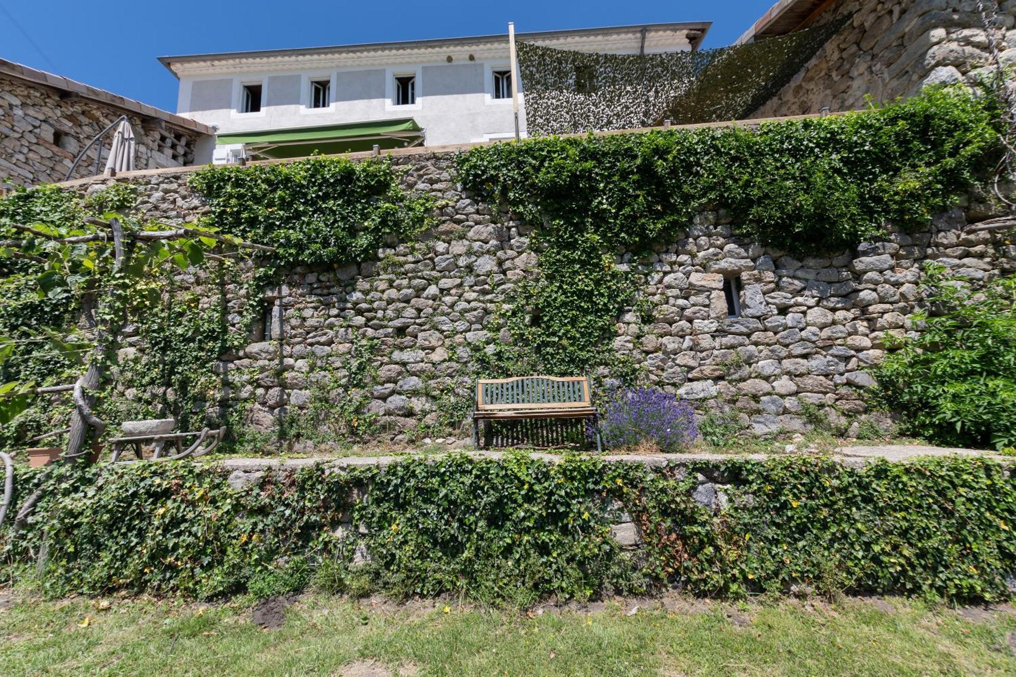 Les Chambres De La Ferme De Chalas Valgorge Extérieur photo