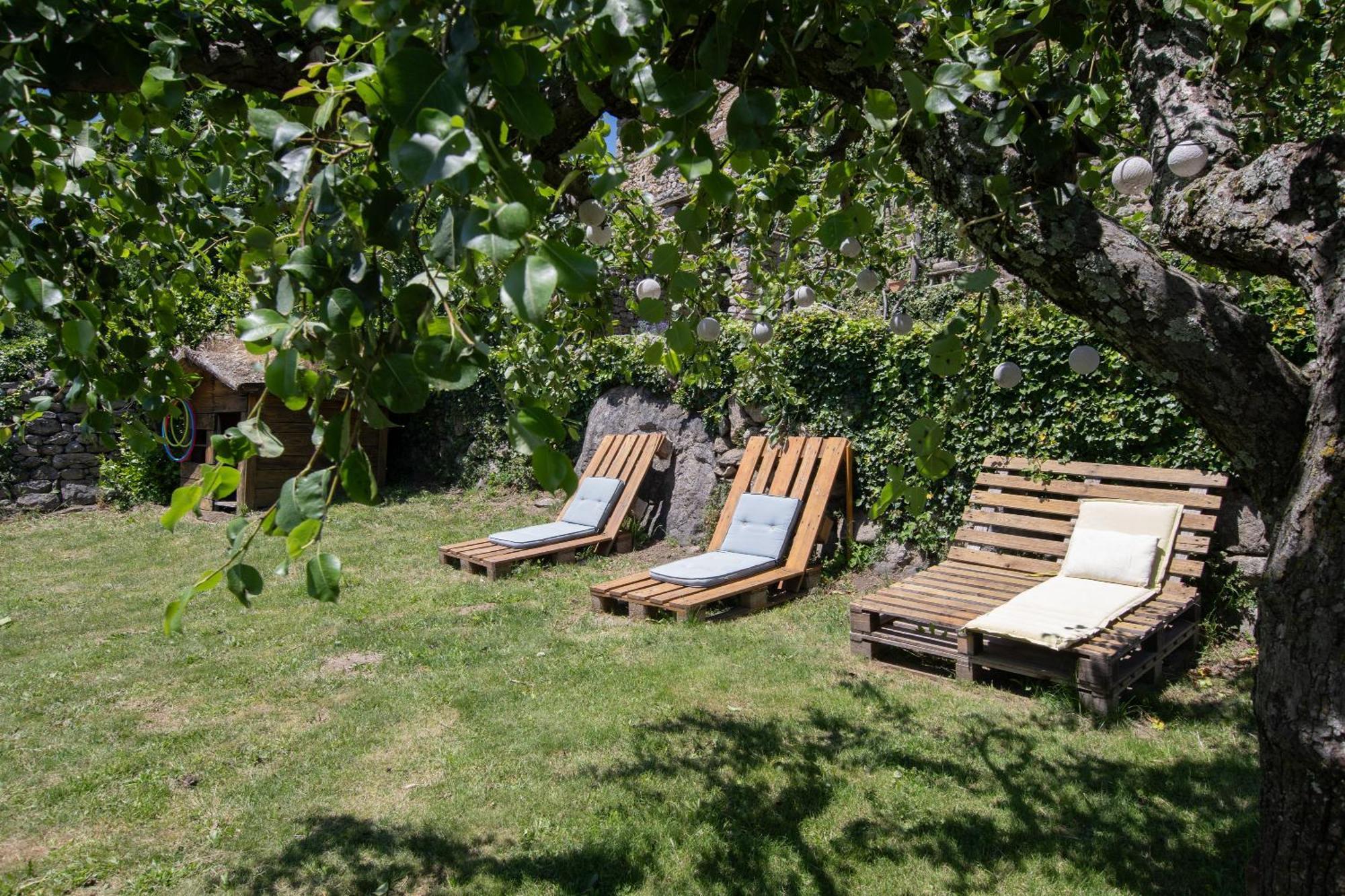 Les Chambres De La Ferme De Chalas Valgorge Extérieur photo